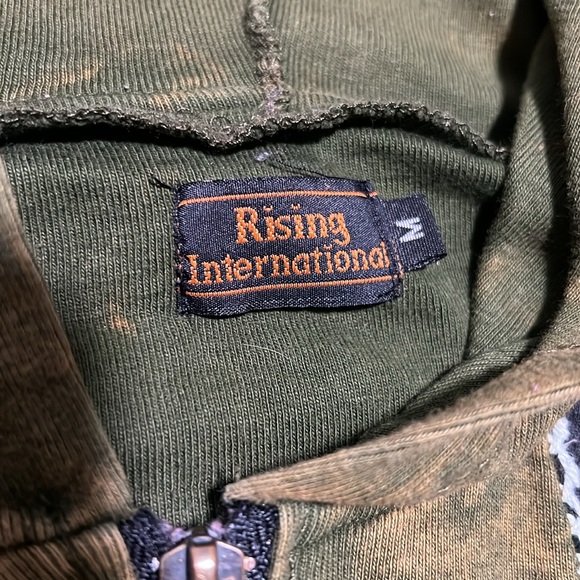 Rising international sweater - Picture 2 of 2